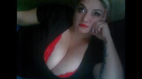 Snapshot of ledsytreidx chatting on September 2025 12:16:01 PM LedsyTreidX online show from September 2025 12:16:01 PM