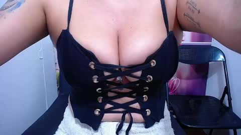 Snapshot of lee_marash chatting on May 2026 03:09:01 PM lee_marash online show from May 2026 03:09:01 PM