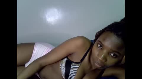 Snapshot of lee_shaz chatting on June 2026 06:32:02 PM lee baby online show from June 2026 06:32:02 PM