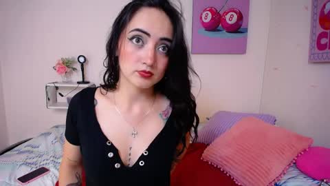 Snapshot of leeah_carter chatting on May 2026 05:03:02 AM Leah Carter online show from May 2026 05:03:02 AM