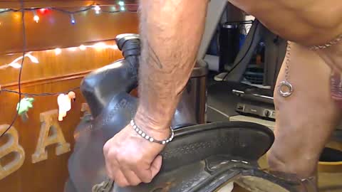 Lee Cox online show from October 2025 06:07:01 PM