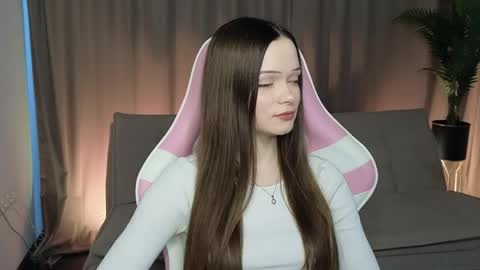 Snapshot of leemikah chatting on April 2026 07:06:02 AM leemikah online show from April 2026 07:06:02 AM