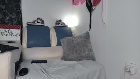 Snapshot of leenar_key chatting on January 2025 11:24:01 PM leenar_key online show from January 2025 11:24:01 PM