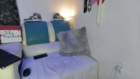 Snapshot of leenar_key chatting on February 2025 05:18:01 PM leenar_key online show from February 2025 05:18:01 PM