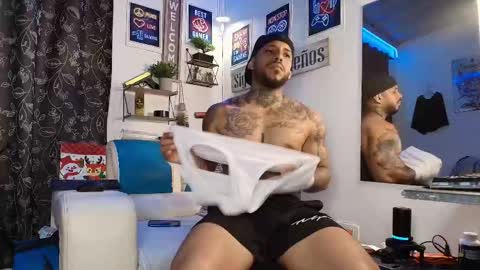 Snapshot of leenar_key chatting on October 2025 03:42:01 PM leenar_key online show from October 2025 03:42:01 PM