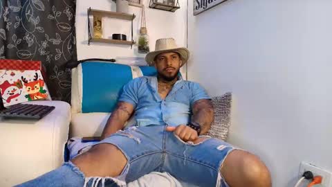 Snapshot of leenar_key chatting on October 2025 05:00:01 PM leenar_key online show from October 2025 05:00:01 PM