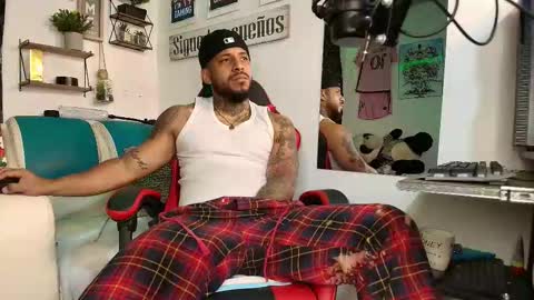 Snapshot of leenar_key chatting on November 2025 12:37:02 PM leenar_key online show from November 2025 12:37:02 PM