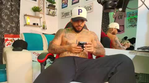 Snapshot of leenar_key chatting on November 2025 12:42:01 AM leenar_key online show from November 2025 12:42:01 AM