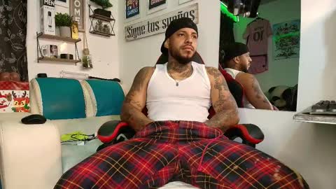 Snapshot of leenar_key chatting on November 2025 02:42:02 PM leenar_key online show from November 2025 02:42:02 PM