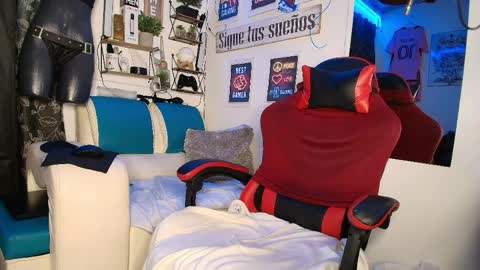 Snapshot of leenar_key chatting on April 2026 12:50:01 PM leenar_key online show from April 2026 12:50:01 PM