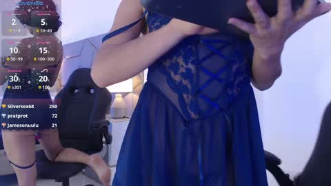 Snapshot of leethompson_ chatting on January 2025 03:04:02 PM Leet online show from January 2025 03:04:02 PM