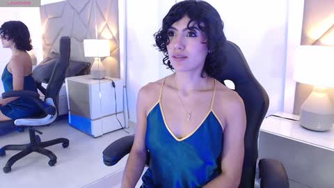 Snapshot of leethompson_ chatting on January 2025 12:04:02 PM Leet online show from January 2025 12:04:02 PM