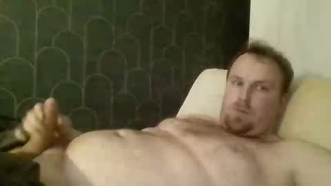 Snapshot of leeuwarder12 chatting on February 2026 03:31:02 PM leeuwarder12 online show from February 2026 03:31:02 PM