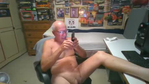 Snapshot of leezamm1132 chatting on April 2026 02:25:02 AM leezamm1132 online show from April 2026 02:25:02 AM