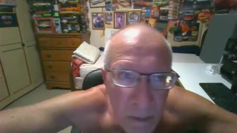 Snapshot of leezamm1132 chatting on April 2026 03:21:02 AM leezamm1132 online show from April 2026 03:21:02 AM