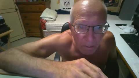 Snapshot of leezamm1132 chatting on May 2026 03:33:01 AM leezamm1132 online show from May 2026 03:33:01 AM
