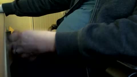 Snapshot of leffe84 chatting on January 2025 09:03:01 AM leffe84 online show from January 2025 09:03:01 AM