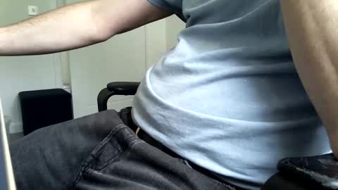 Snapshot of leffe84 chatting on April 2026 11:41:02 AM leffe84 online show from April 2026 11:41:02 AM