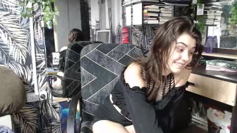 Snapshot of legenda_liya chatting on October 2025 02:51:02 PM Liya online show from October 2025 02:51:02 PM