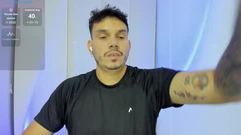 Alejandro online show from September 2025 03:33:02 AM