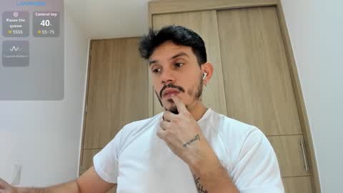 Alejandro online show from November 2025 12:33:01 AM