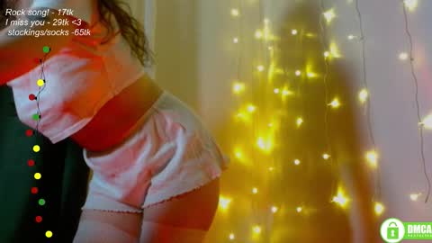 Snapshot of leia_bell chatting on March 2026 08:28:02 PM hey Im Leia and I love rock online show from March 2026 08:28:02 PM