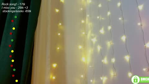 Snapshot of leia_bell chatting on April 2026 07:22:01 PM hey Im Leia and I love rock online show from April 2026 07:22:01 PM