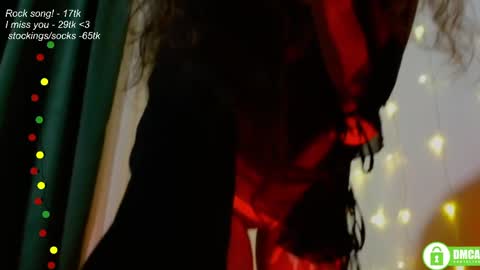 Snapshot of leia_bell chatting on April 2026 07:18:01 PM hey Im Leia and I love rock online show from April 2026 07:18:01 PM