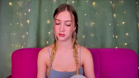 leiawow online show from October 2025 08:49:01 AM