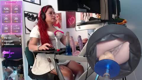 Snapshot of leidycrstnch21 chatting on March 2026 02:04:01 AM LeidyDi223 online show from March 2026 02:04:01 AM