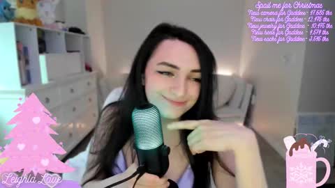 Snapshot of leighlalove chatting on December 2025 06:56:02 PM Leighla online show from December 2025 06:56:02 PM