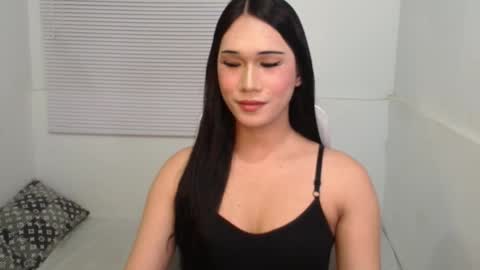 Snapshot of leighs_celine chatting on February 2026 04:51:01 PM leighs_celine online show from February 2026 04:51:01 PM