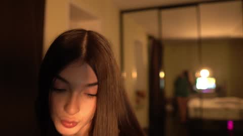 Snapshot of leila_4ever chatting on December 2024 02:38:02 PM Leila online show from December 2024 02:38:02 PM