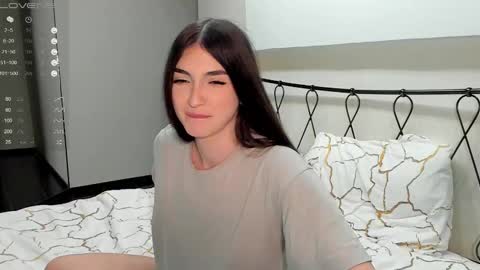 Snapshot of leila_4ever chatting on March 2025 10:39:02 PM Leila online show from March 2025 10:39:02 PM