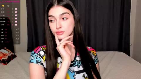 Leila online show from April 2026 05:52:02 PM