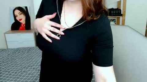 Leila online show from March 2025 06:11:01 PM