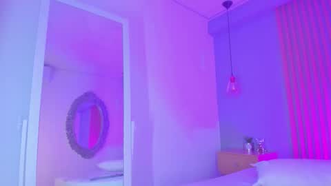 Leila online show from October 2025 05:14:02 PM