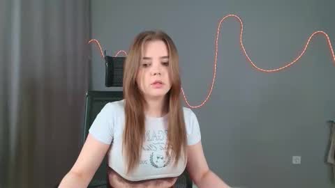 Snapshot of leksalove chatting on February 2026 04:40:01 PM leksalove online show from February 2026 04:40:01 PM