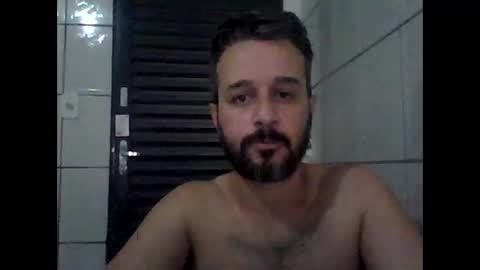 Snapshot of lelefiel chatting on December 2024 07:52:02 PM Pequeno Urso online show from December 2024 07:52:02 PM