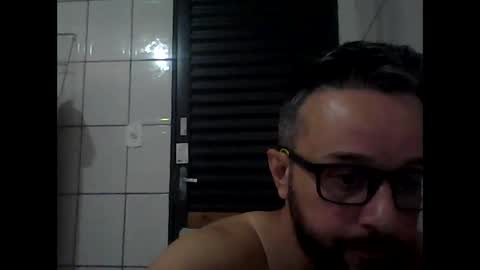 Snapshot of lelefiel chatting on December 2024 02:00:01 PM Pequeno Urso online show from December 2024 02:00:01 PM