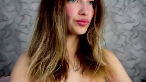 Lemonhazeeee online show from October 2025 08:26:02 AM