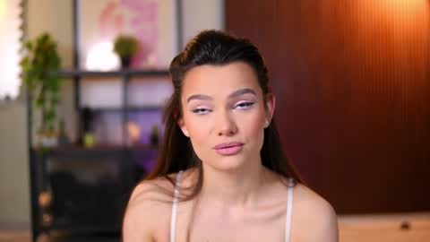 Lena Laurent online show from April 2026 09:43:01 AM