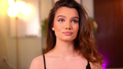Snapshot of lena_laurent chatting on April 2026 09:15:02 AM Lena Laurent online show from April 2026 09:15:02 AM