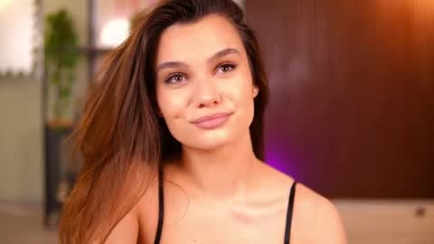 Snapshot of lena_laurent chatting on April 2026 09:12:01 AM Lena Laurent online show from April 2026 09:12:01 AM