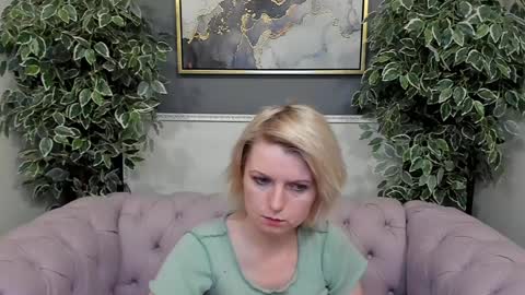 Lena online show from January 2025 01:00:02 PM