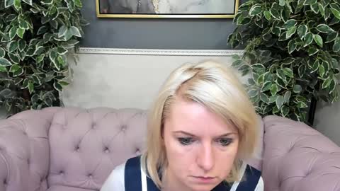 Lena online show from February 2025 04:04:01 AM