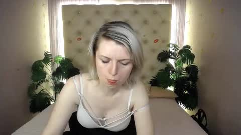 Lena online show from March 2025 10:14:02 AM
