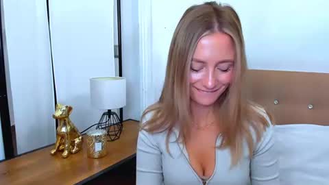 lena_sexi online show from October 2025 06:57:01 AM