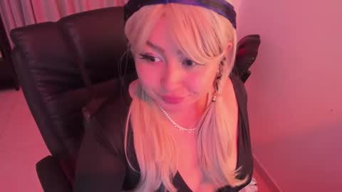 Snapshot of lenasweetx chatting on November 2025 07:57:01 PM Lenna Kang online show from November 2025 07:57:01 PM