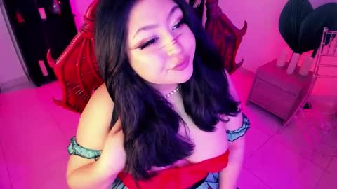 Lenna Kang online show from February 2026 02:53:01 AM